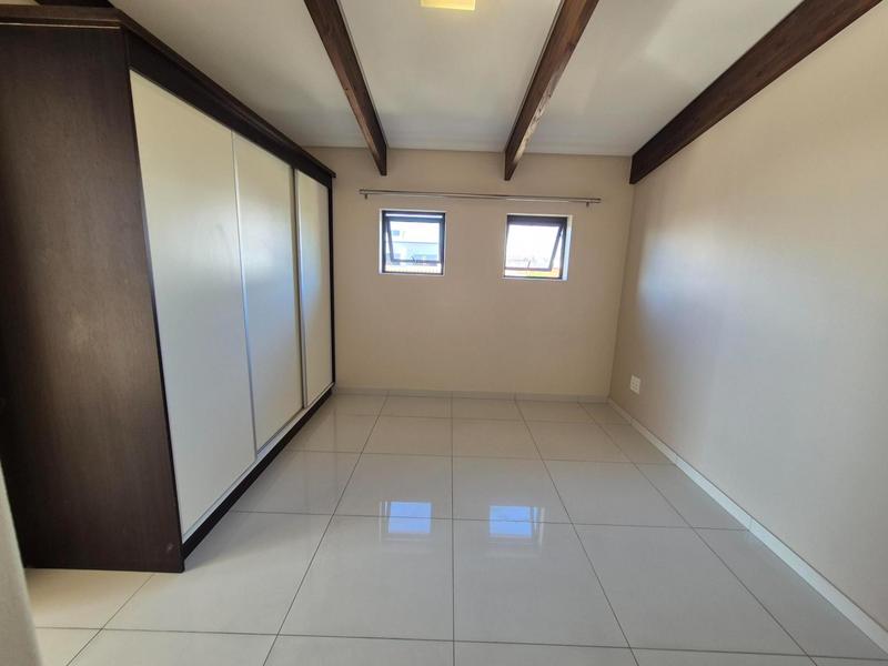 To Let 3 Bedroom Property for Rent in Bloubergrant Western Cape